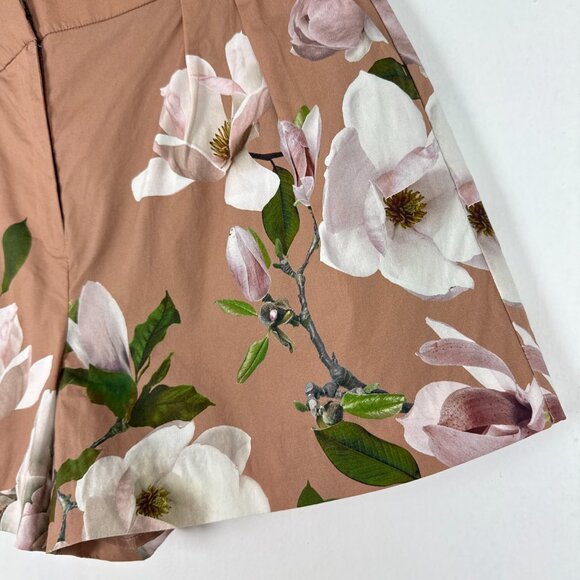 Express Stylist Super High Waisted Pleated Floral Shorts 3.25" Size 6 EUC - Picture 5 of 16